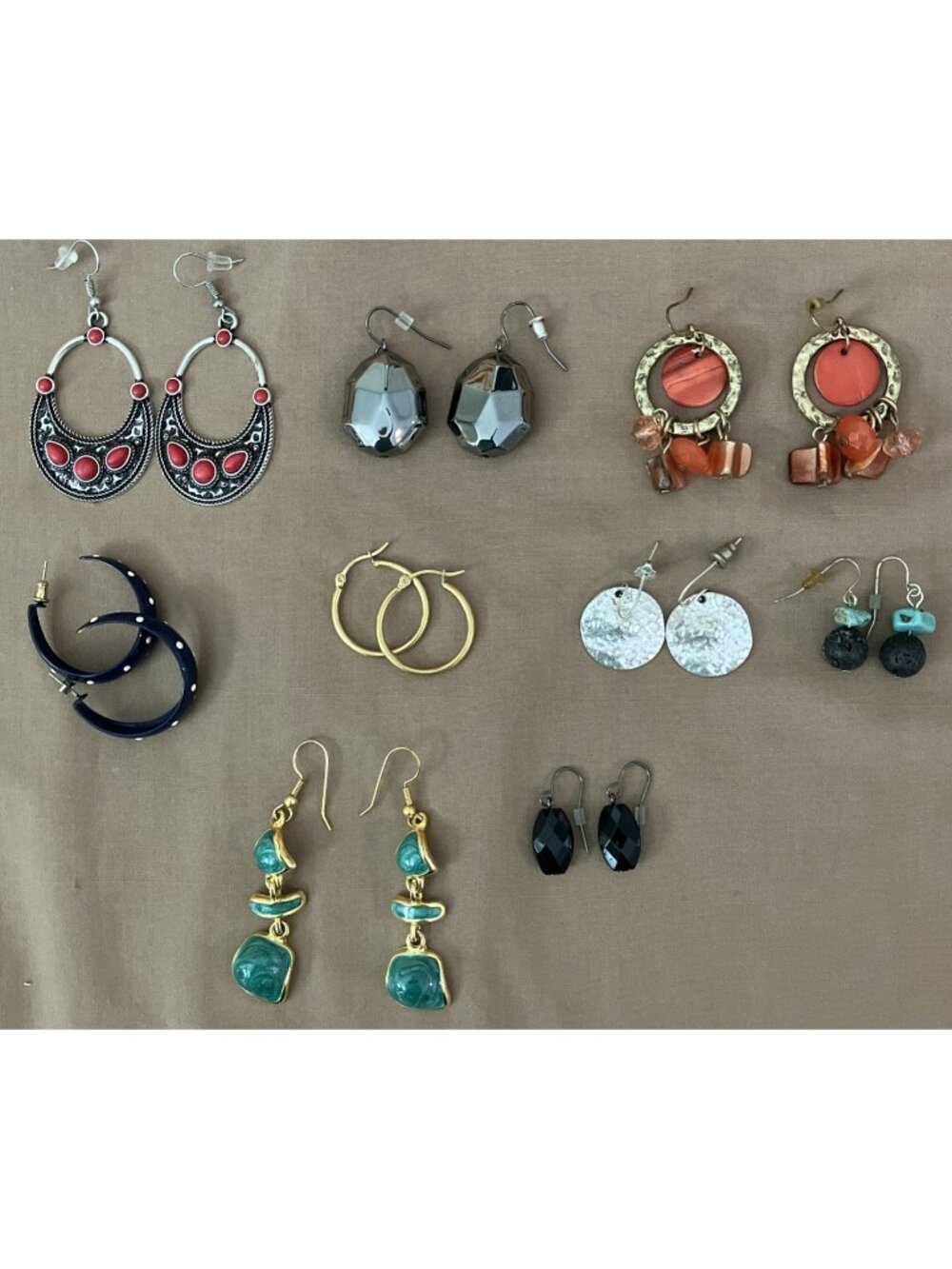 Lot If 9 Pair Fashion Earrings Small/Large Dangle-Gold Tones, Silver Tones